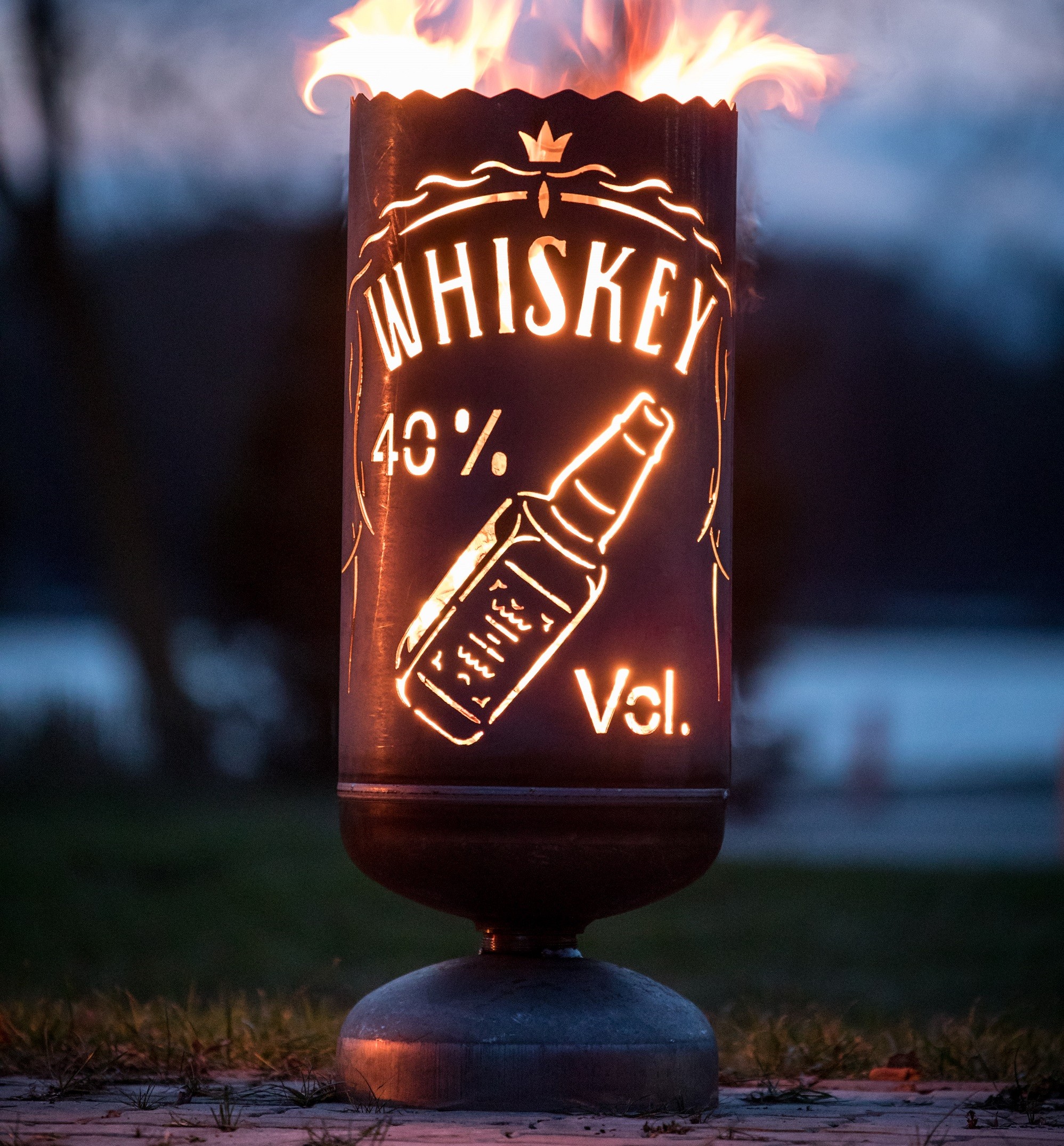 kleiner Feuerkorb Whiskey, hergestellt aus einer Gasflasche